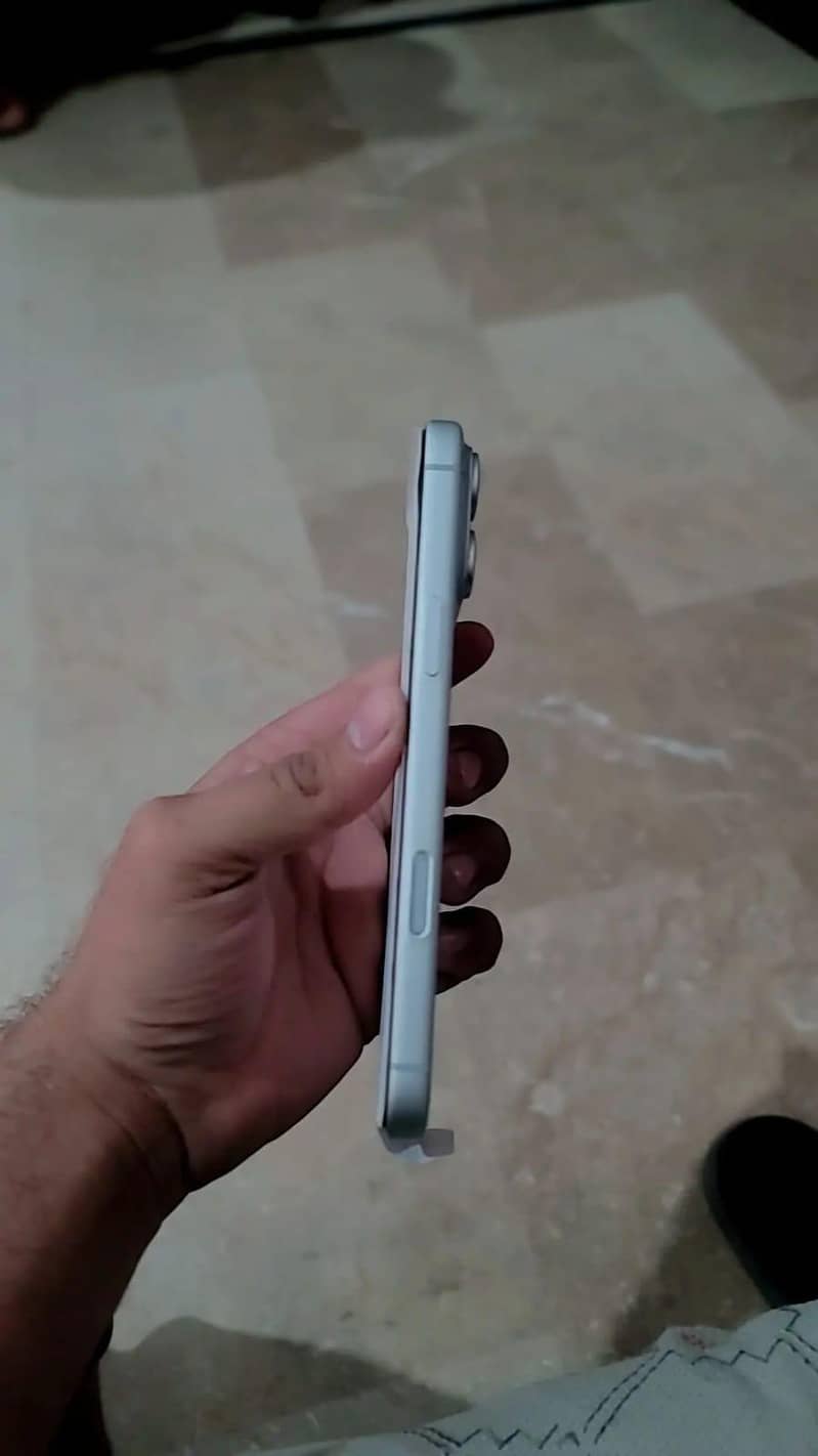 Apple iPhone 17 Pro Max 2