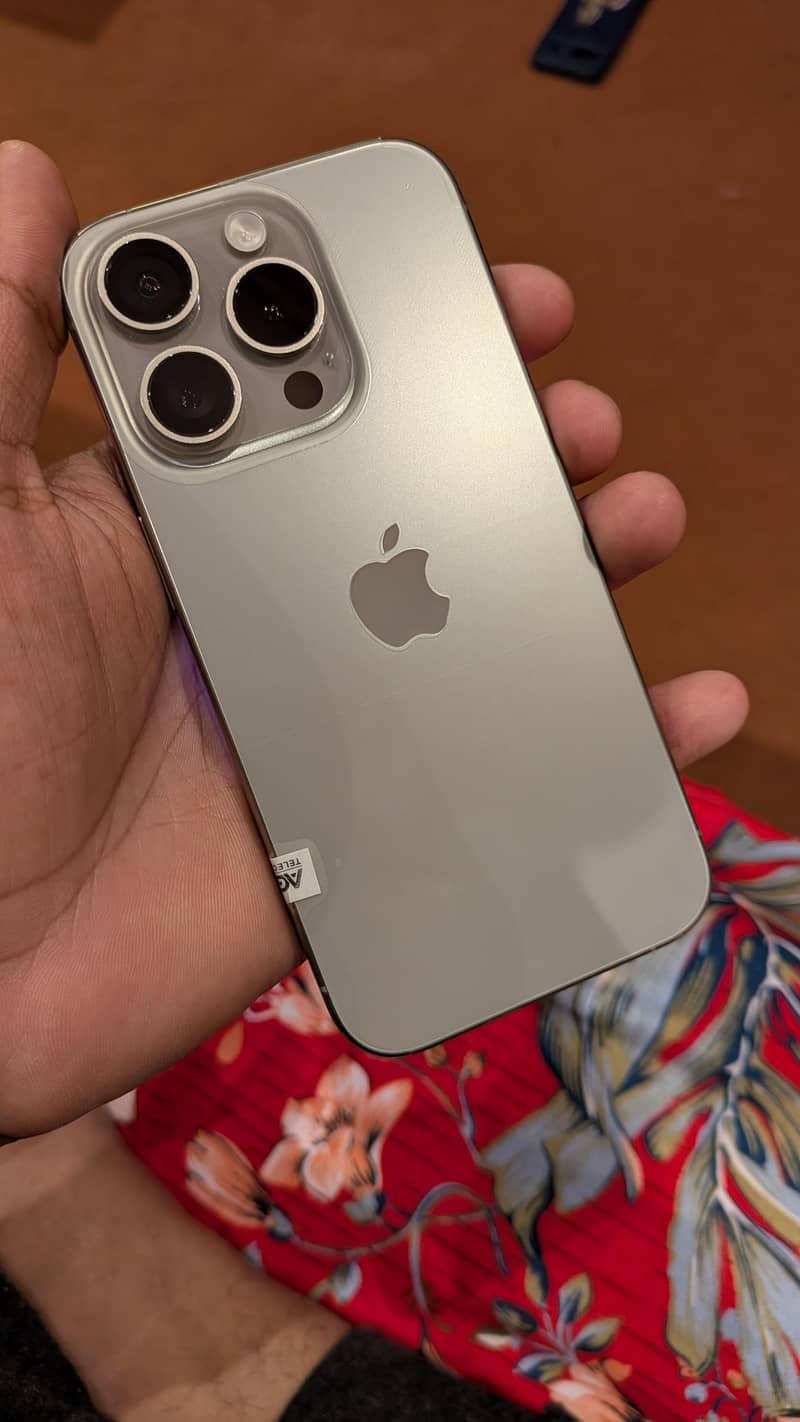 Apple iPhone 15 Pro 4