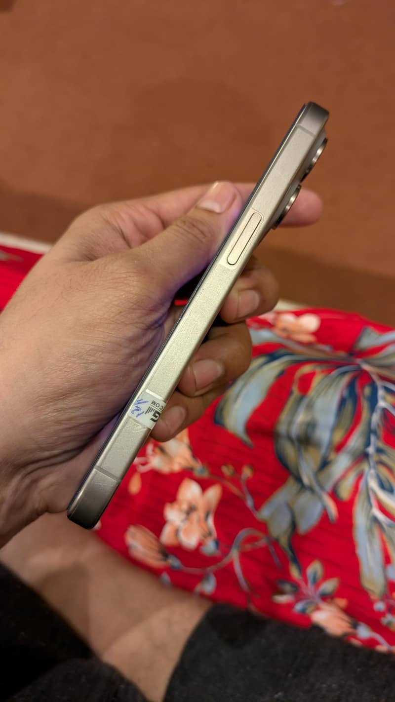 Apple iPhone 15 Pro 7