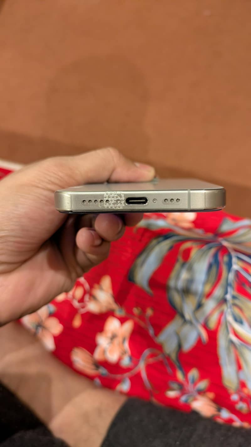 Apple iPhone 15 Pro 9
