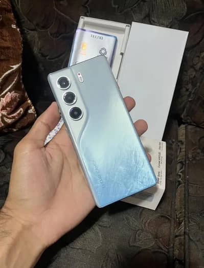 Tecno CAMON 40 Pro