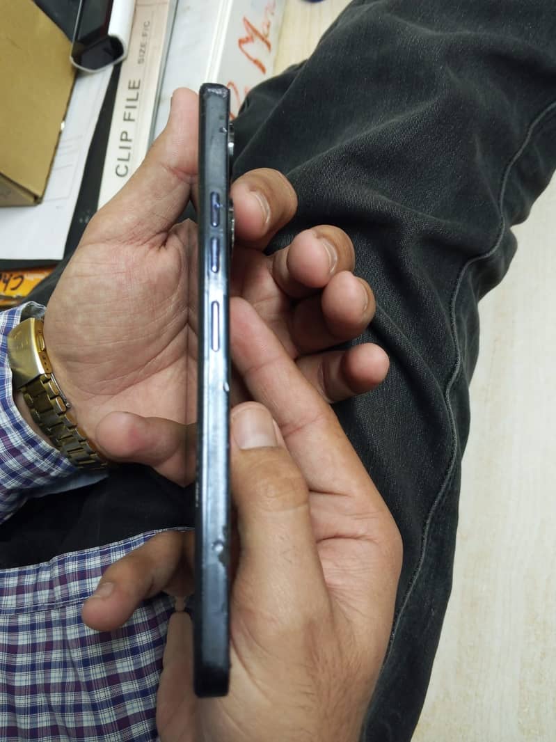 Tecno CAMON 20 2