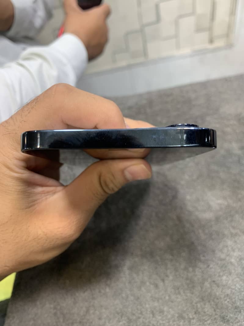 Apple iPhone 12 Pro Max 3
