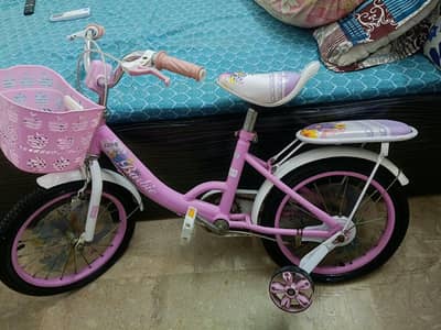 Girls Cycle Good condition 9/10 condition
