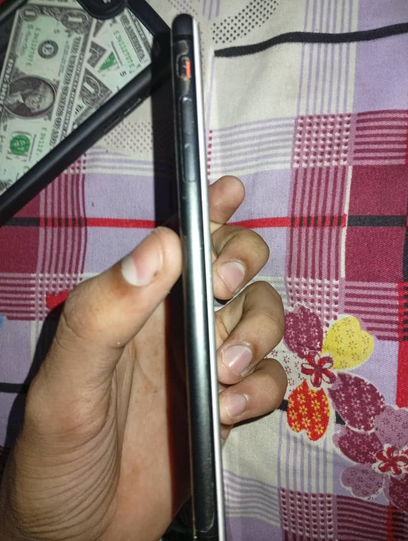 Apple iPhone 8 Plus 2