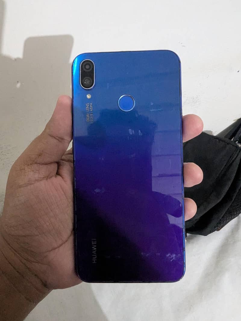 Huawei Nova 3i 1
