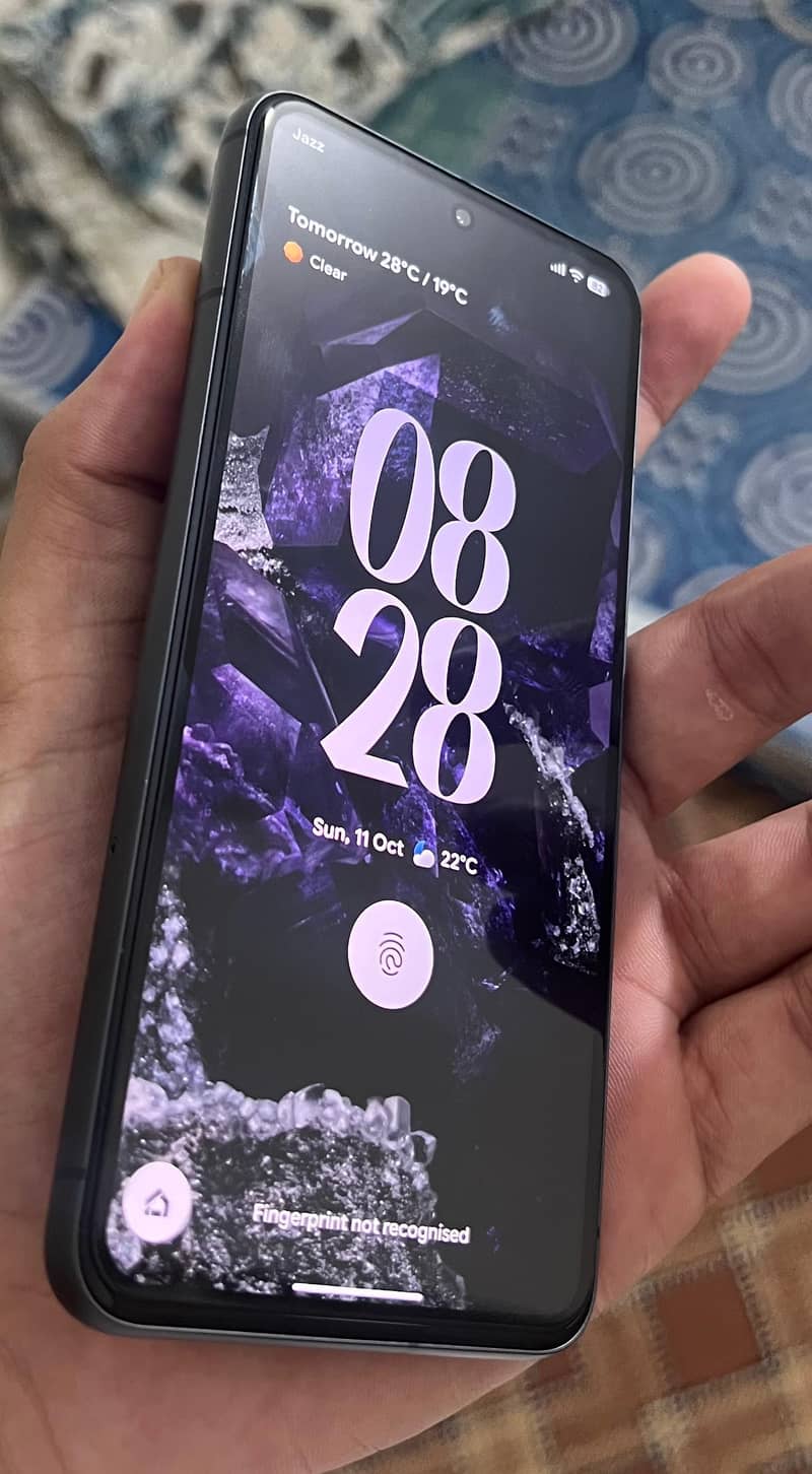 Google Pixel 8 4