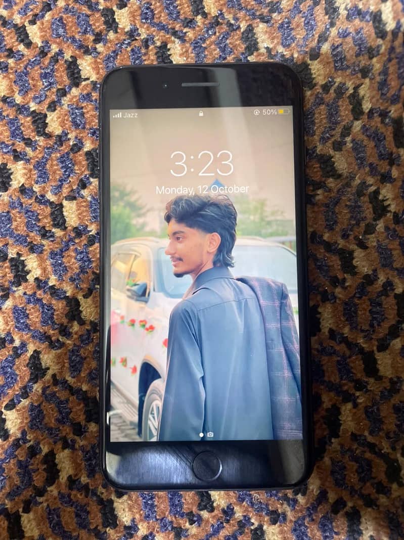 Apple iPhone 7 Plus 1