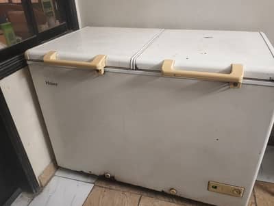 Refrigerator, fridge and room cooler
