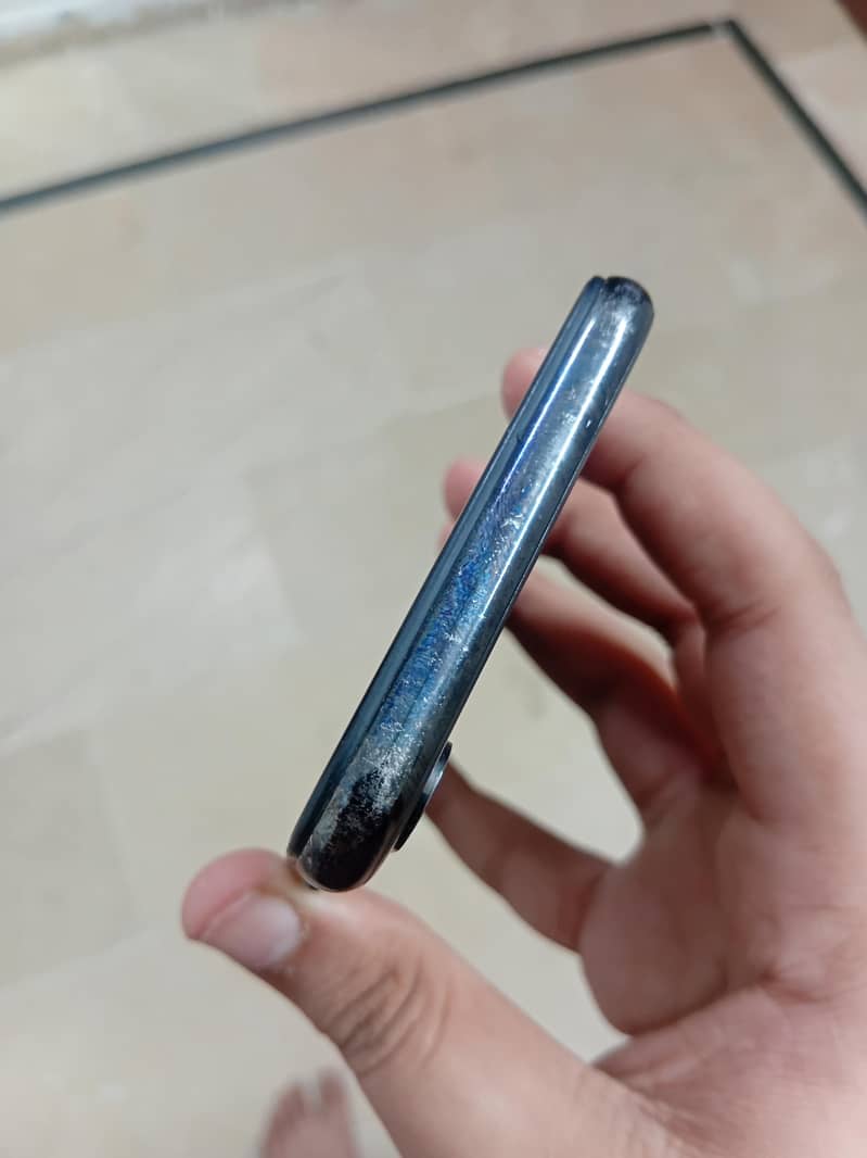 Apple iPhone X 5