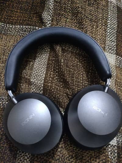 Amazon Basics Headset