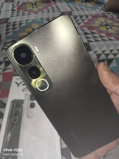Vivo y400