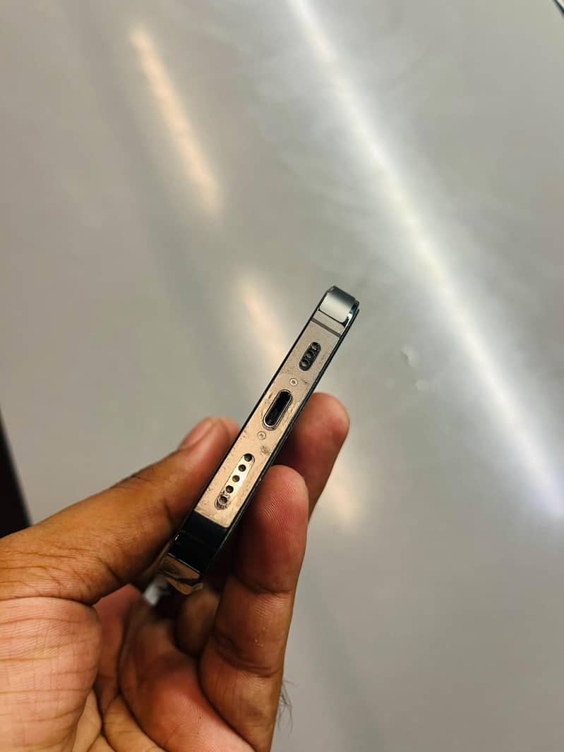 Apple iPhone 13 Pro 0