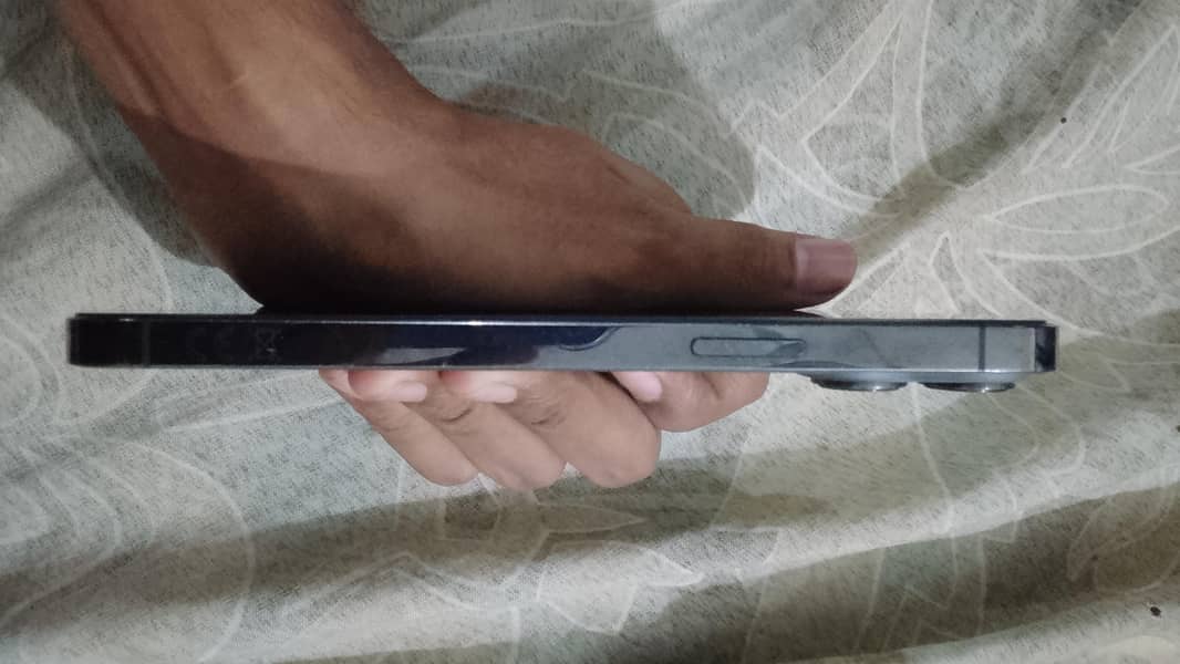 Apple iPhone 13 Pro Max 3
