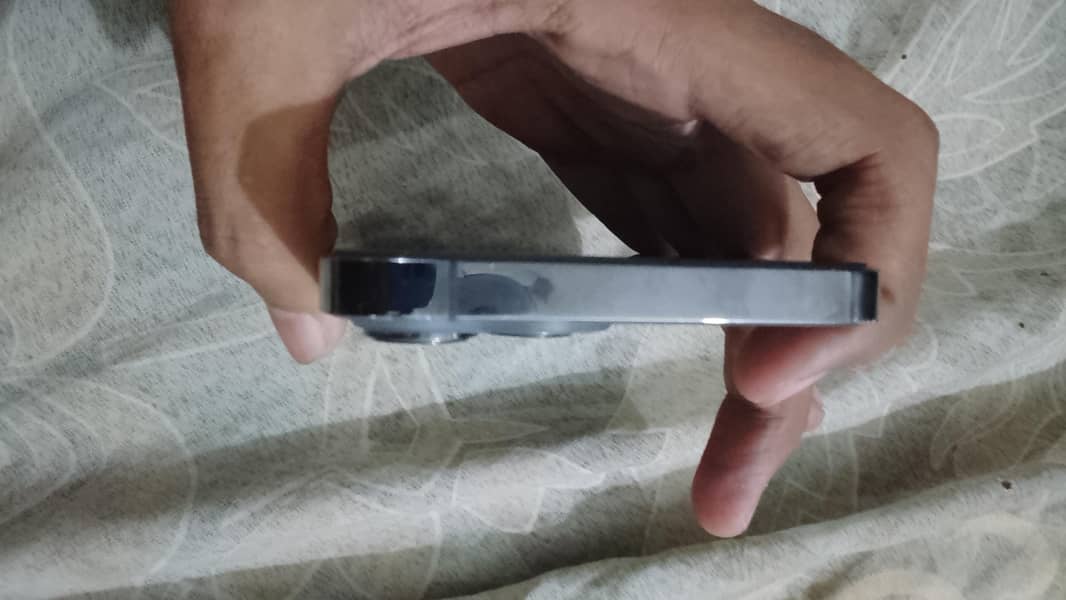Apple iPhone 13 Pro Max 5