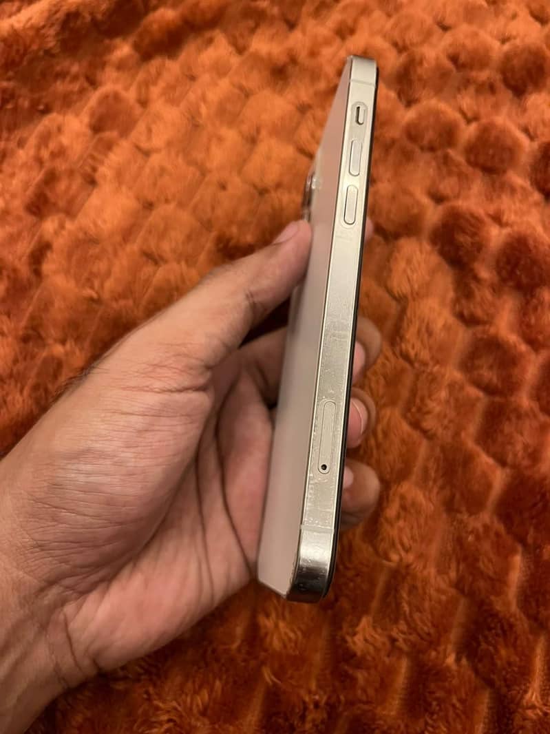 Apple iPhone 12 Pro 3
