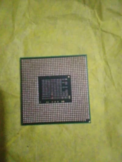 10/10 cpu Intel i5 2nd generation processor with Intel UHD graphics
