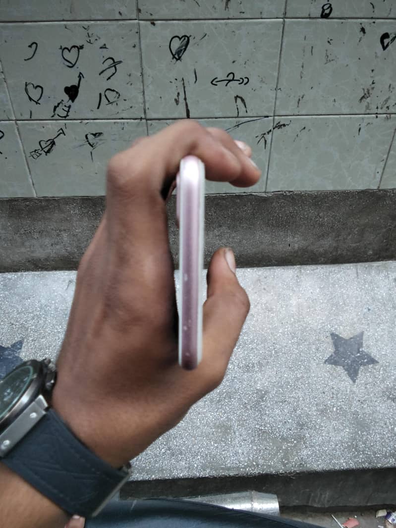 Apple iPhone 7 Plus 4
