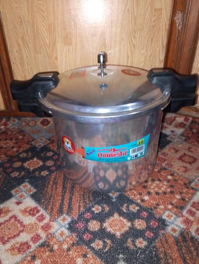 Royal pressure cooker 20 liter jambo size