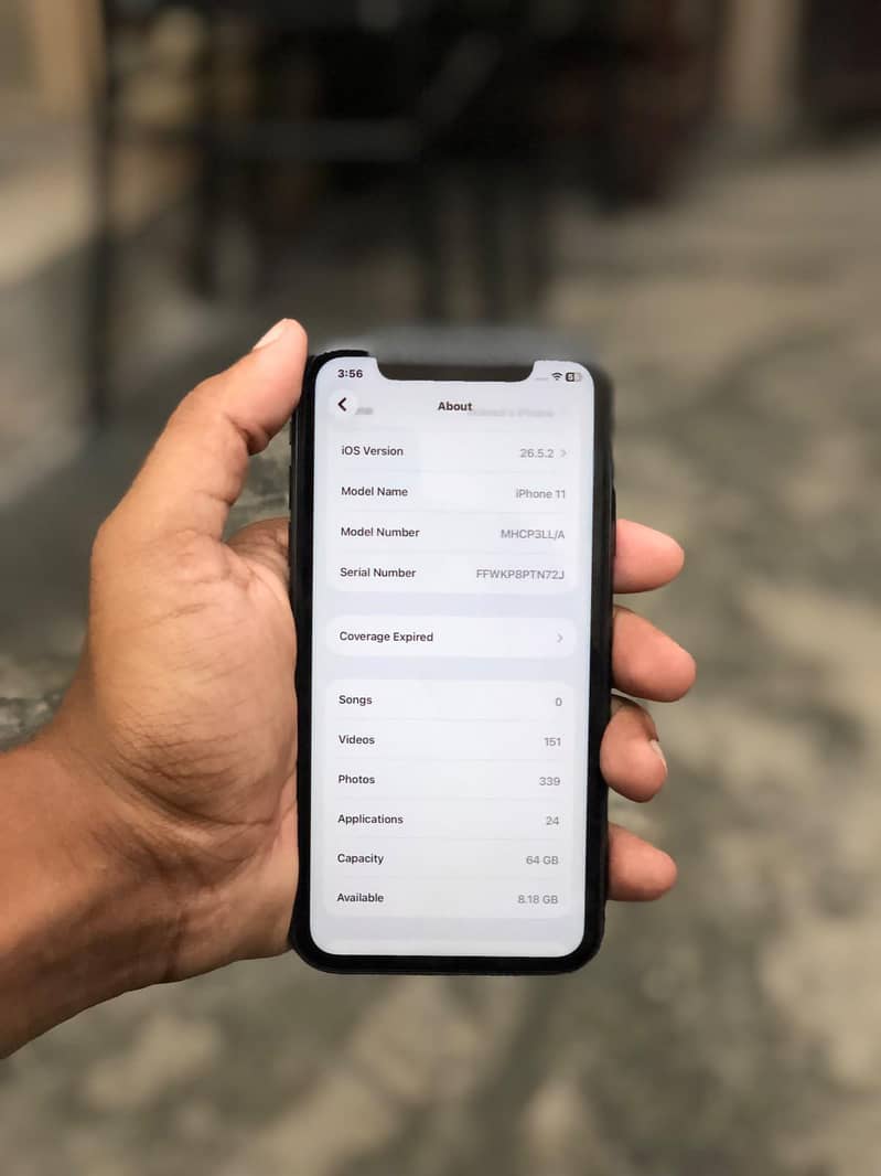 Apple iPhone 11 4