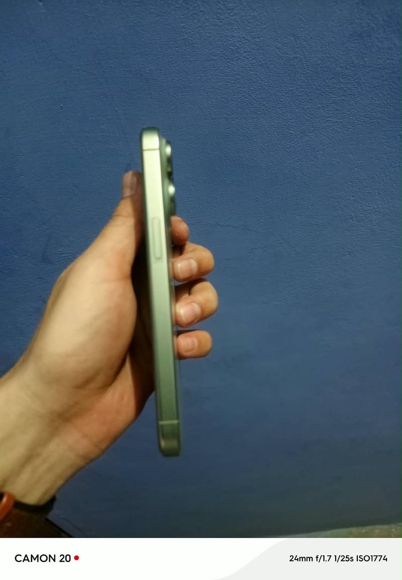 Apple iPhone 15 Pro 1