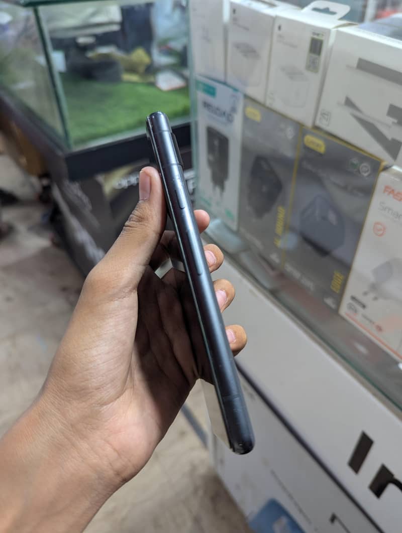 Google Pixel 7a 2