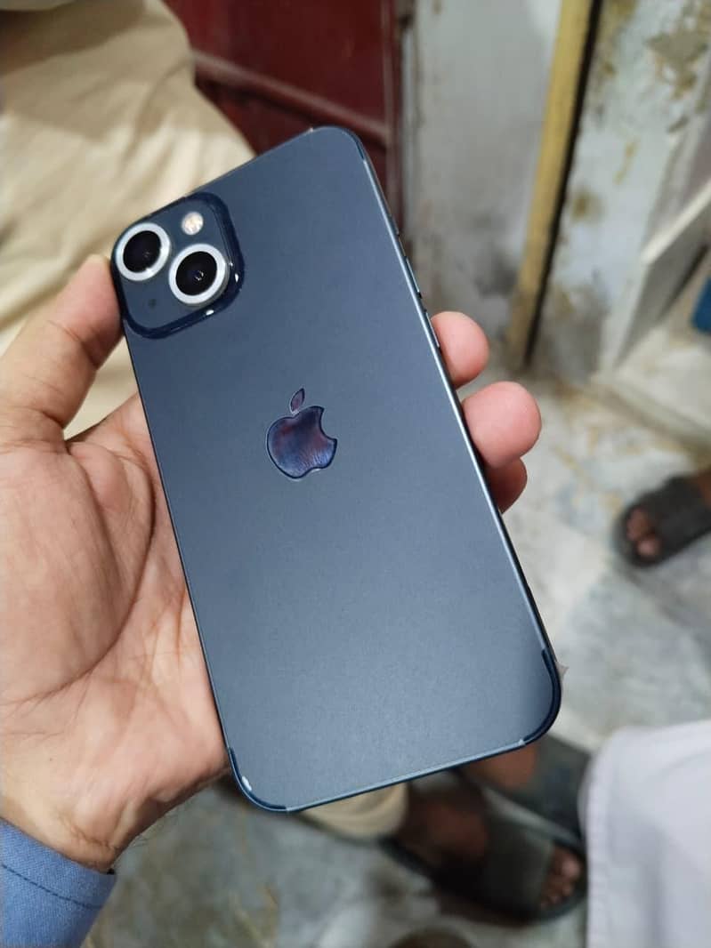 Apple iPhone 13 5