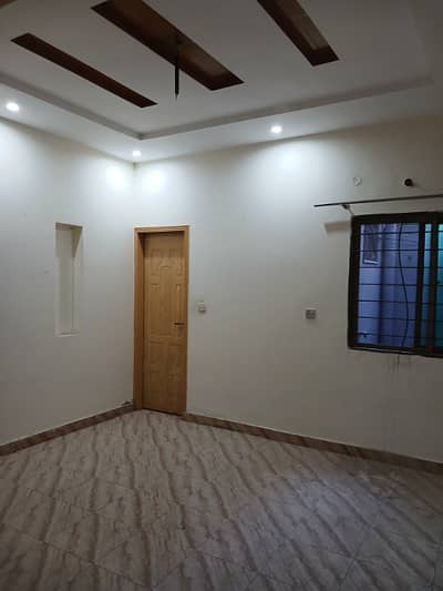 3 MARLA HOUSE FOR RENT NO GAS