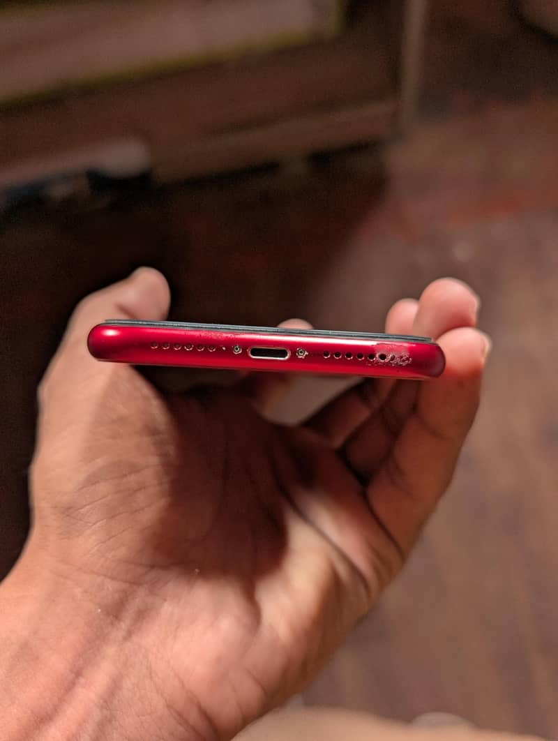 Apple iPhone 11 4