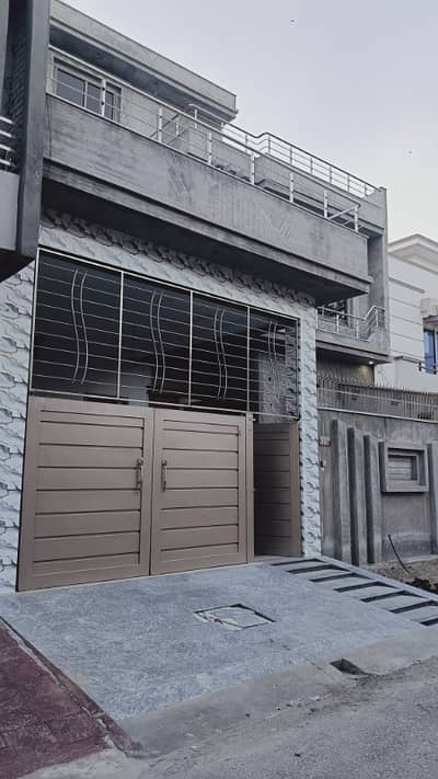 10 marla lower portion available for rent at jhang road Faisalabad