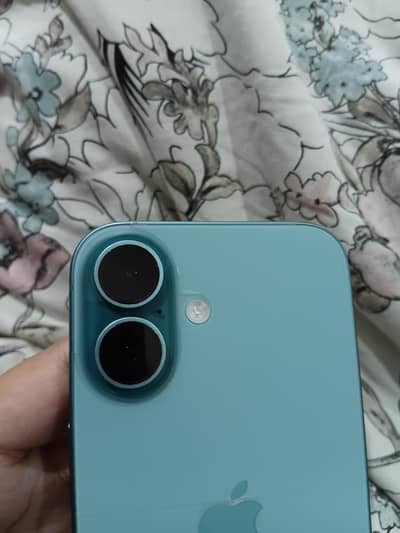 selling my  iPhone 16 jv
