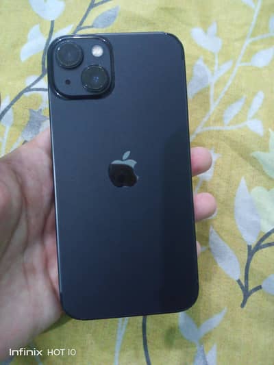 Apple iPhone 13