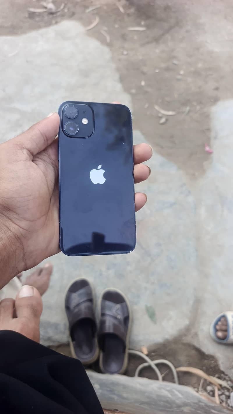 Apple iPhone 12 mini 3