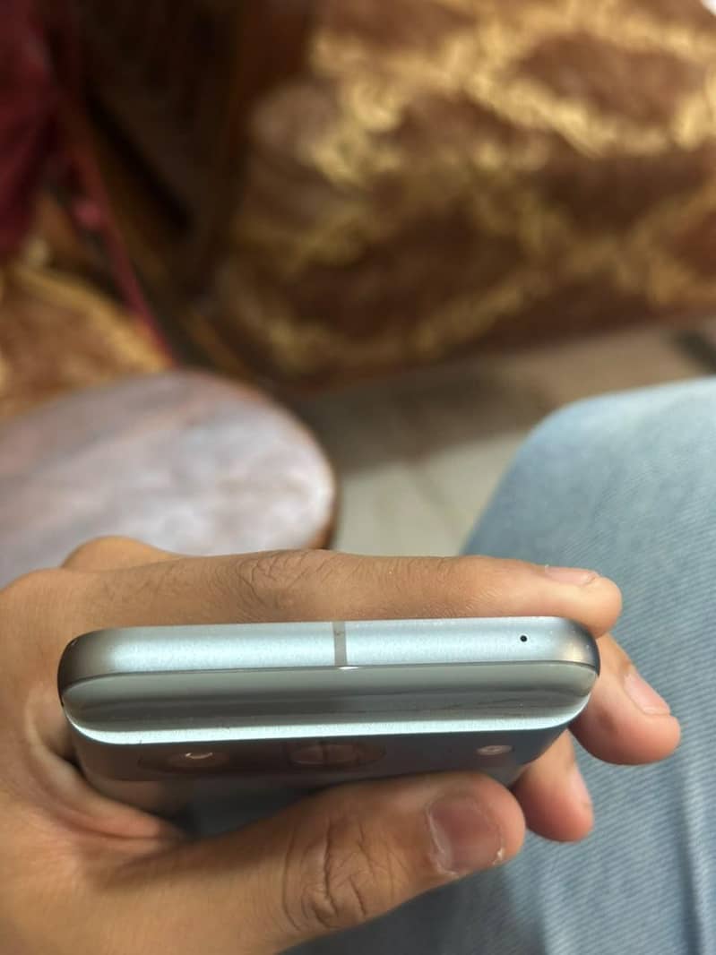 Google Pixel 8 2