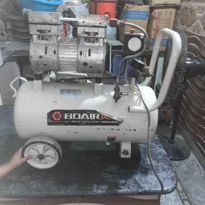 oil free air compressor for sale tank size 40 litter  03004131768