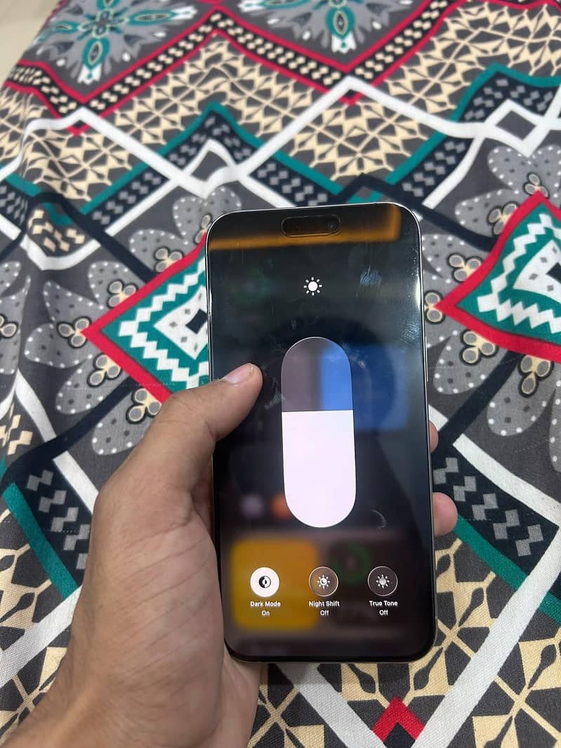 iPhone 15 pro max 5
