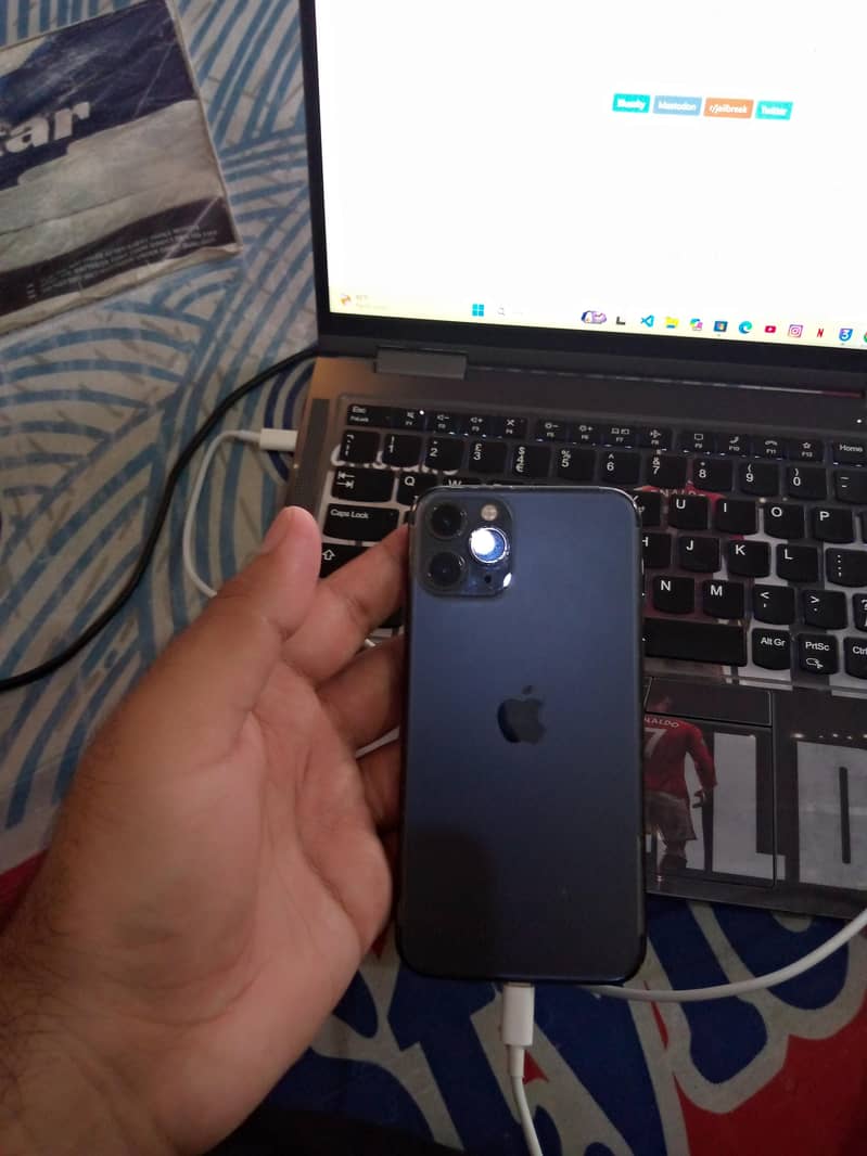 Apple iPhone 11 Pro 0