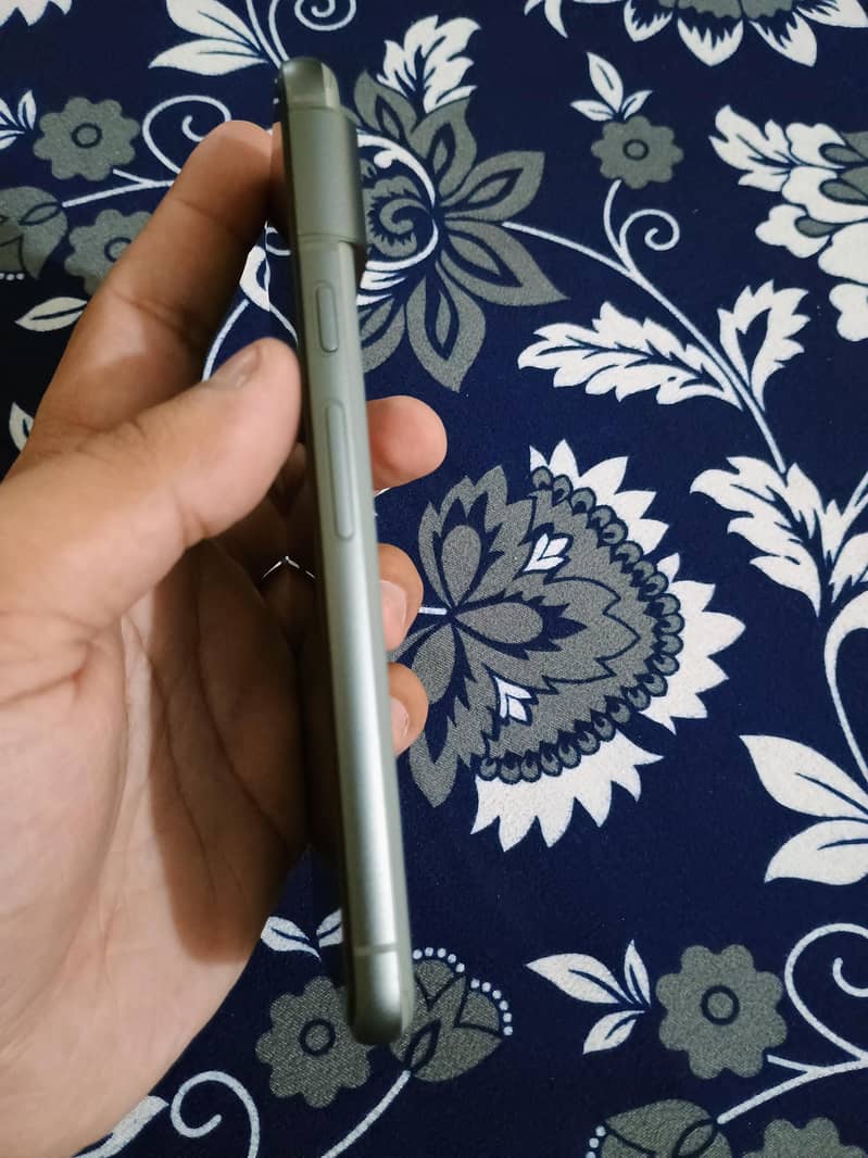 Google Pixel 8 5