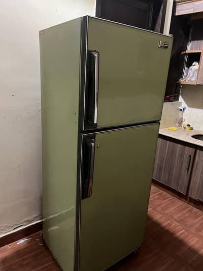 National Japani fridge all okie no issues FULL SIZE FAMILY FRIDGE