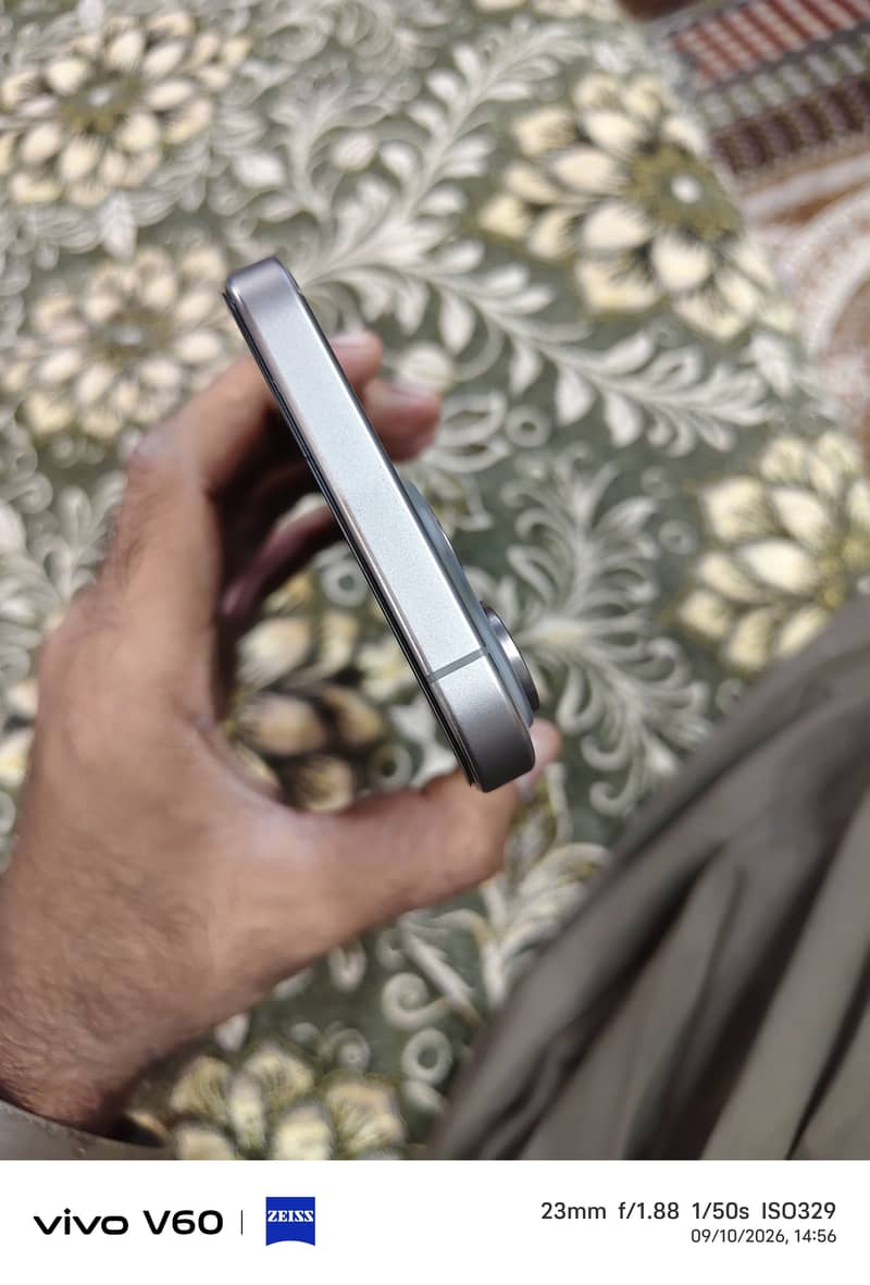 Apple iPhone 15 Pro Max 3