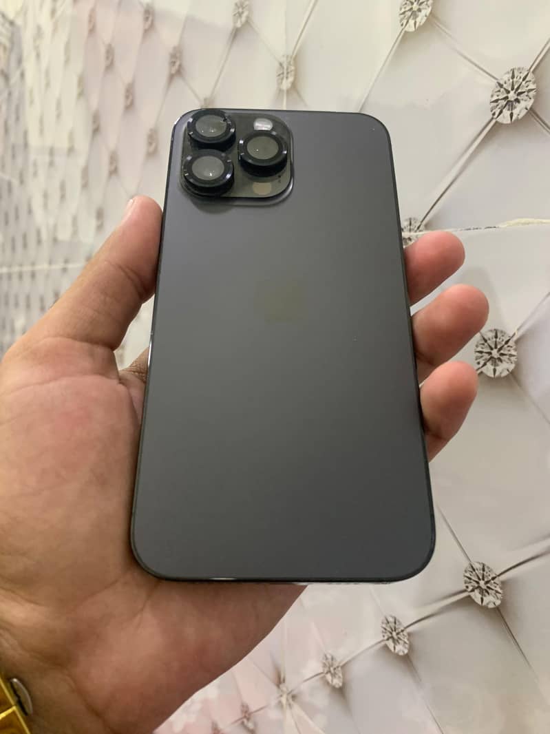 Apple iPhone 14 Pro Max 0