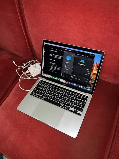Apple macbook pro m1 chip 8/256gb