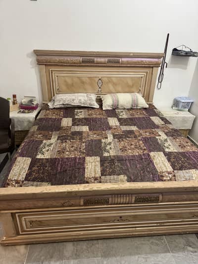 Selling My Bed with Divider Almari, LED Console and Palang