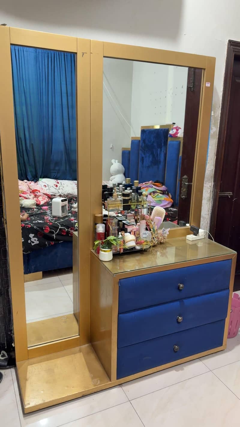 Dressing table 1