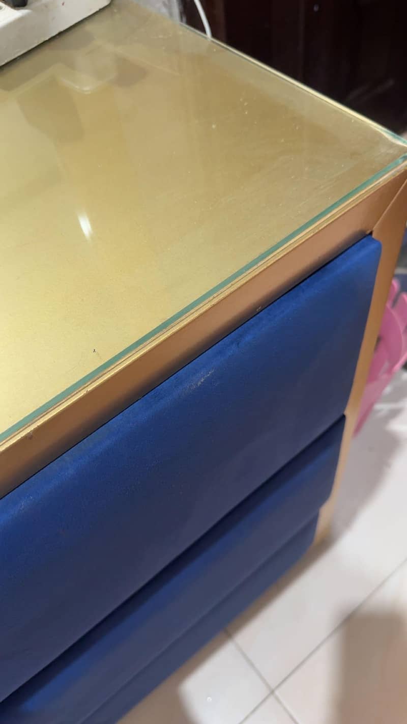 Dressing table 2