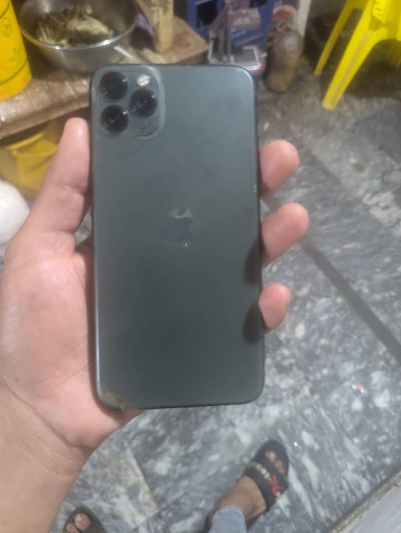 Apple iPhone 11 Pro Max 3