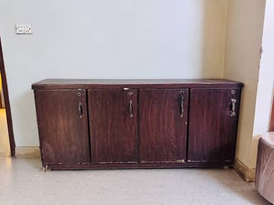 wooden cabinets with 4 door