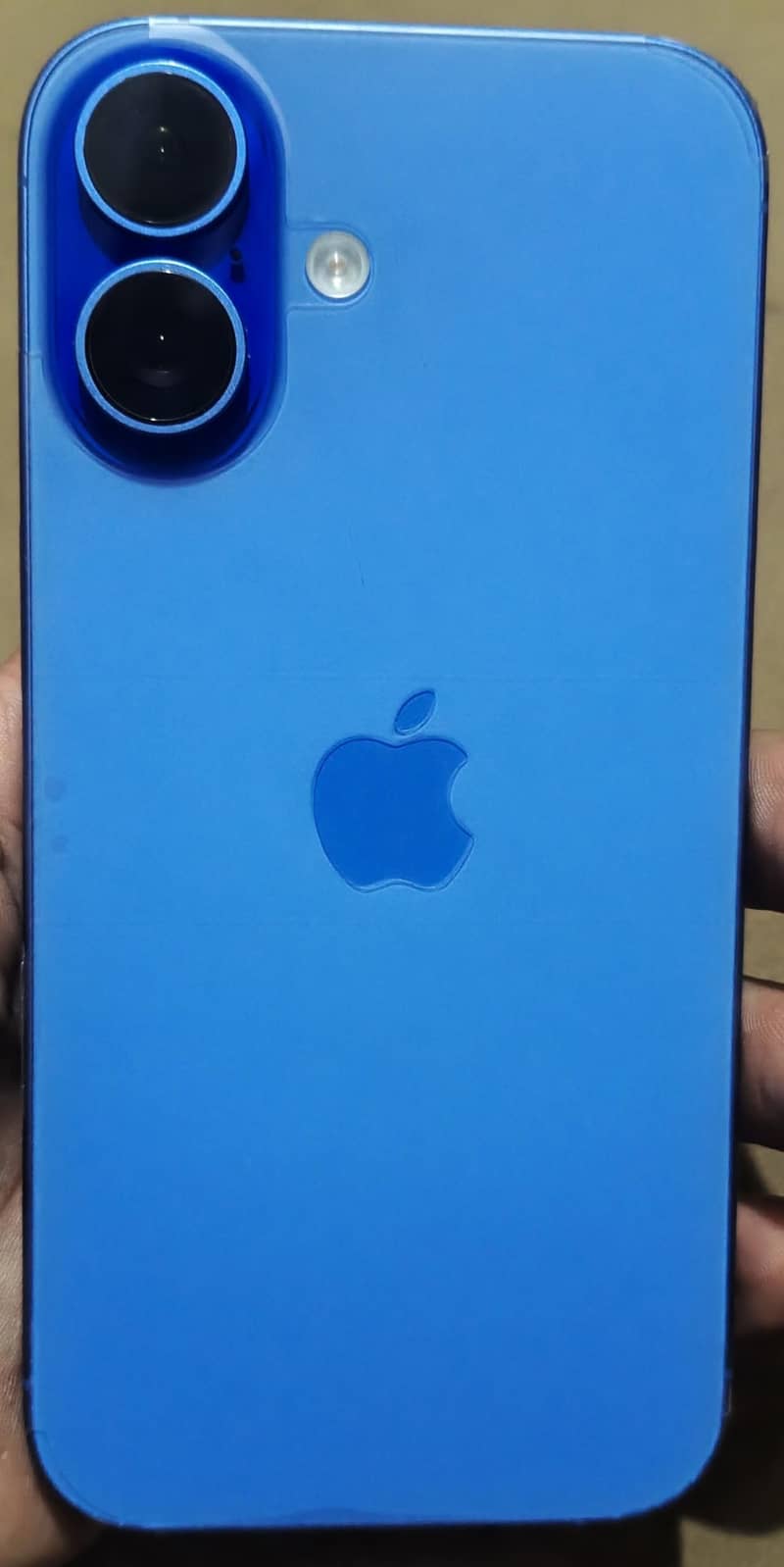 Apple iPhone 16 0