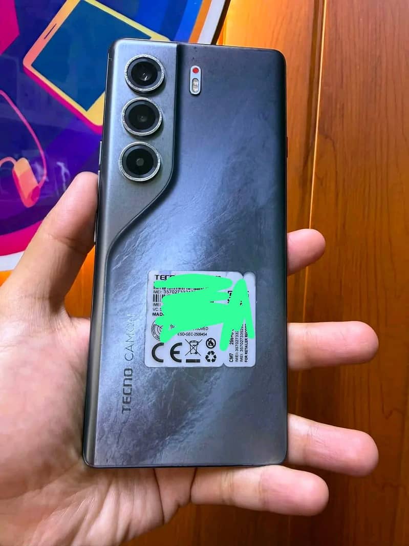 Tecno Camon 40 Pro 0