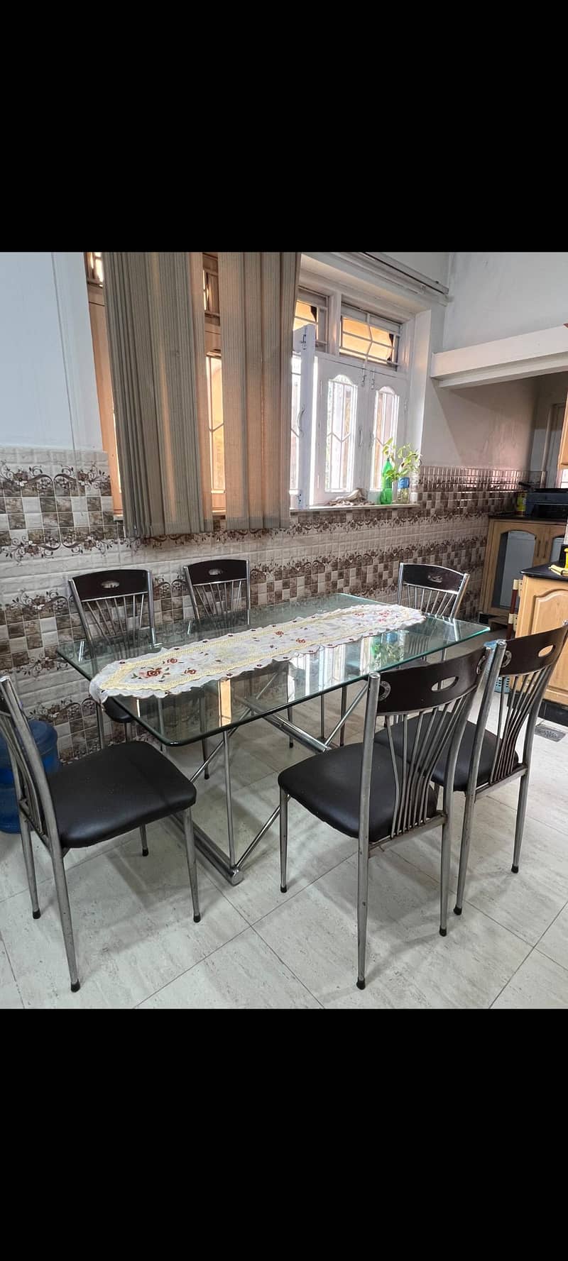 Dining table 6 seater 2
